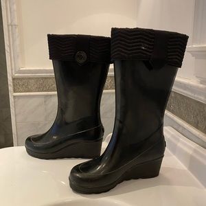 Boots - Waterproof Sperry rain boots.  Size 7M